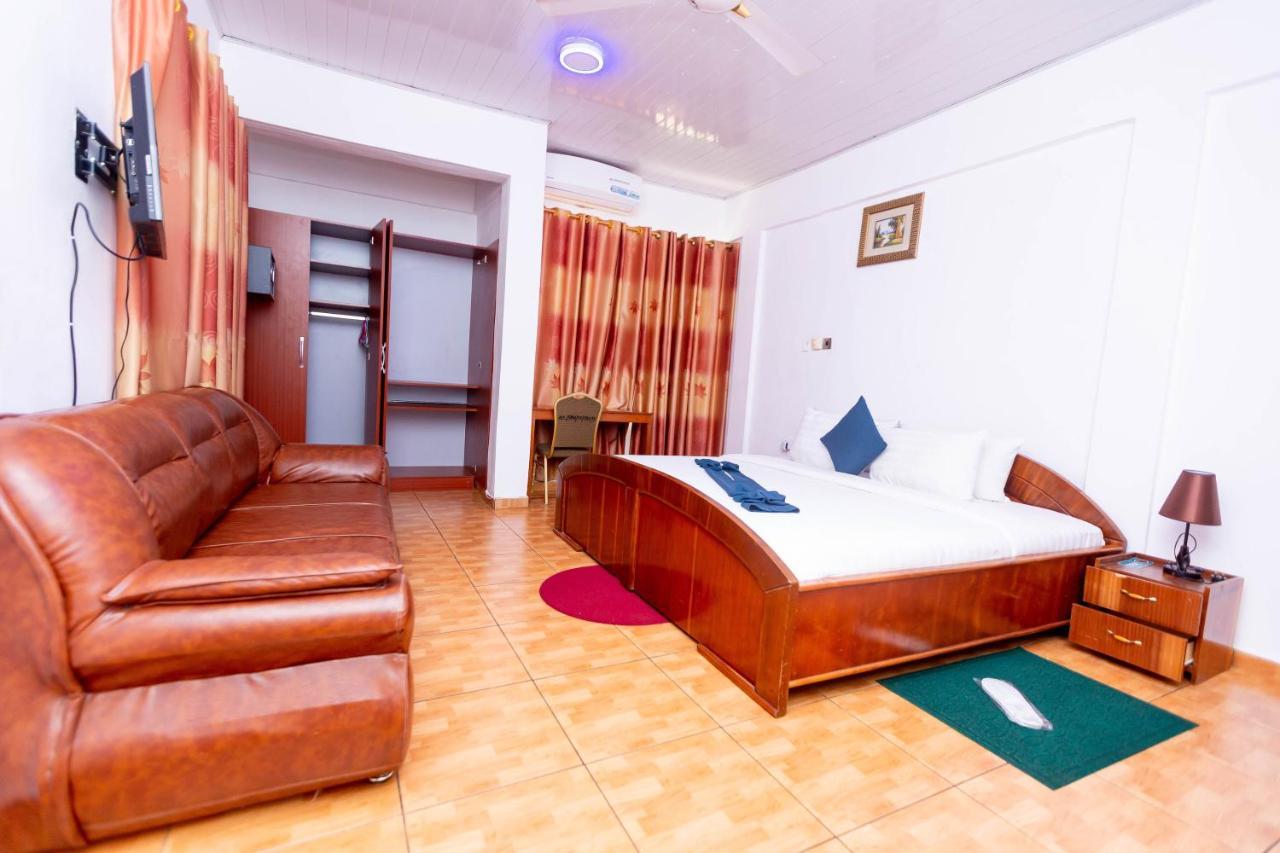 Sky Plus Hotel & Resort Ho Extérieur photo