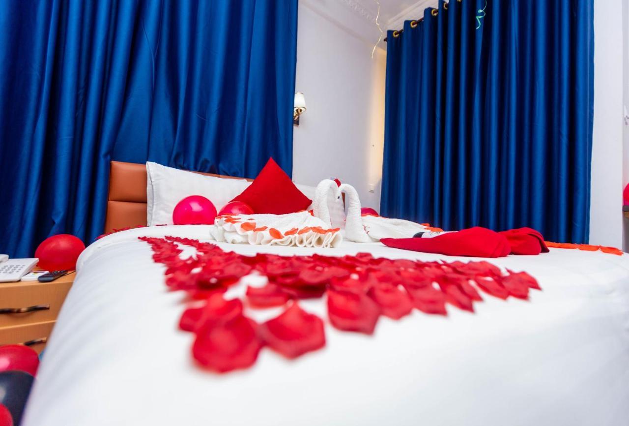 Sky Plus Hotel & Resort Ho Extérieur photo
